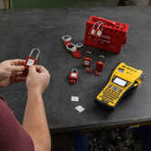 Brady M410 Handheld Label Printer w/ Safety and Facility ID Software and Accessory Kit